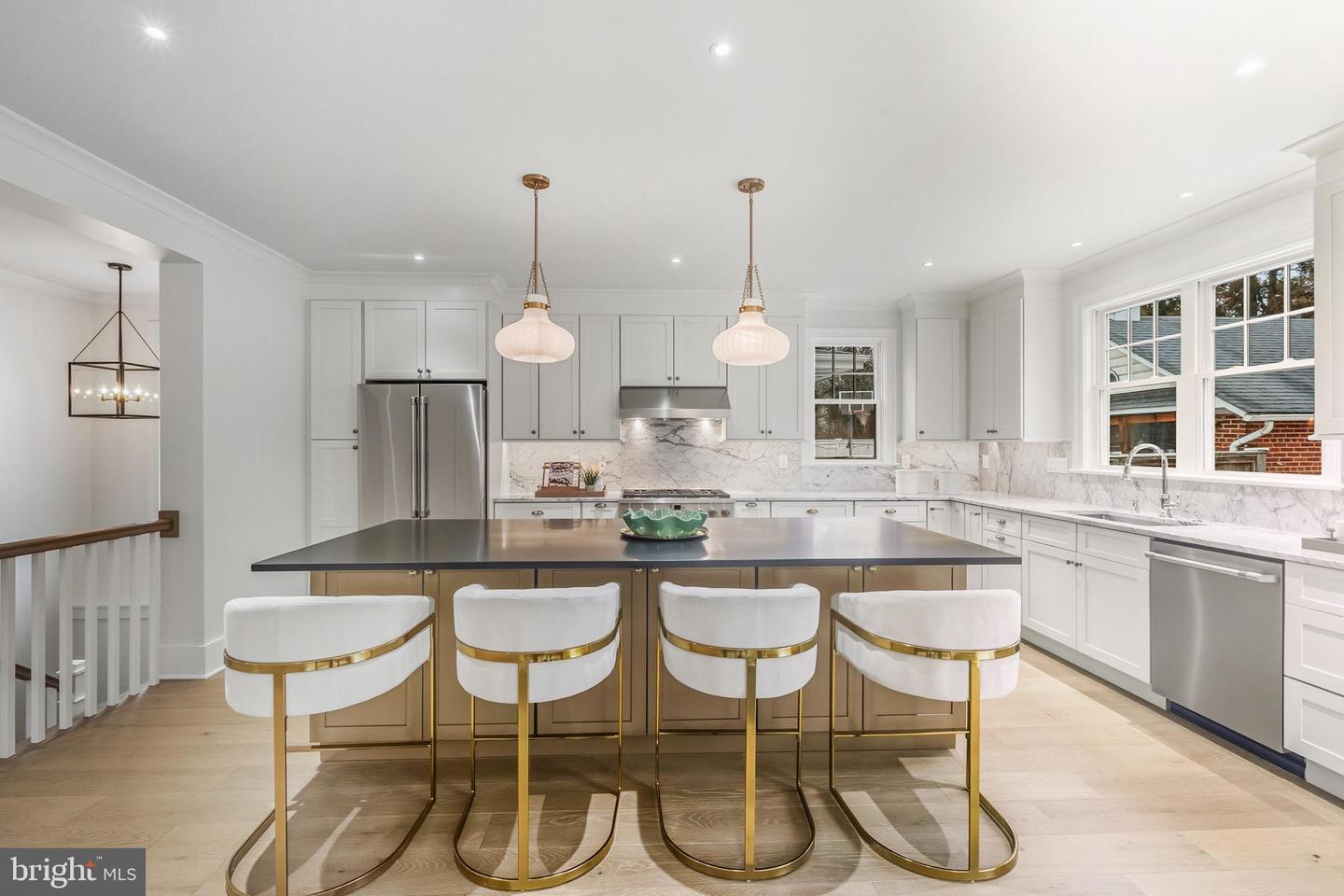 11 CEDAR ST, ALEXANDRIA, Virginia 22301, 5 Bedrooms Bedrooms, ,5 BathroomsBathrooms,Residential,For sale,11 CEDAR ST,VAAX2054224 MLS # VAAX2054224