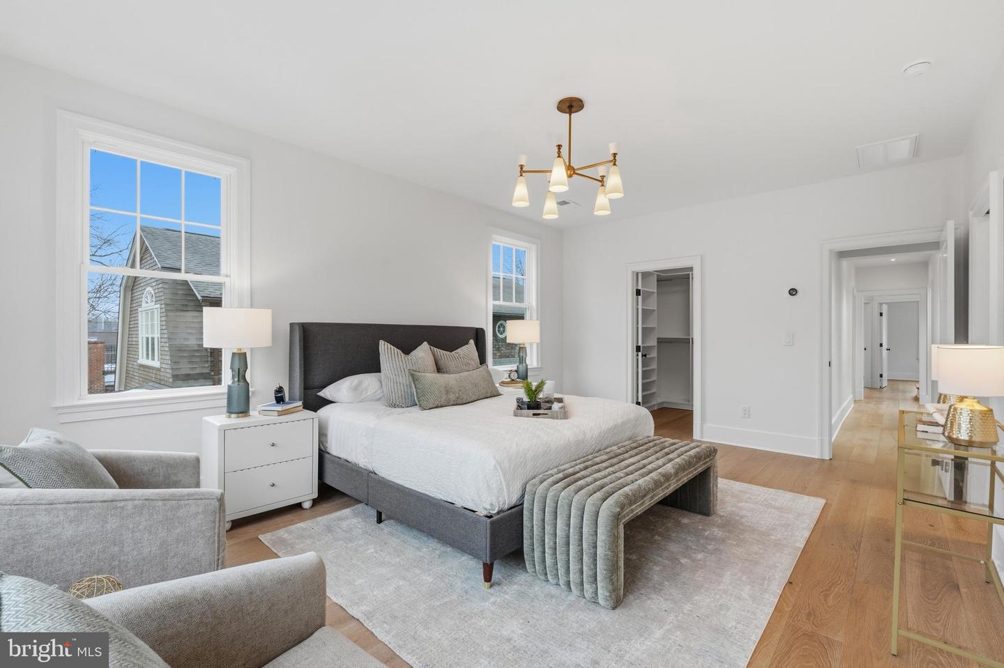 11 CEDAR ST, ALEXANDRIA, Virginia 22301, 5 Bedrooms Bedrooms, ,5 BathroomsBathrooms,Residential,For sale,11 CEDAR ST,VAAX2054224 MLS # VAAX2054224