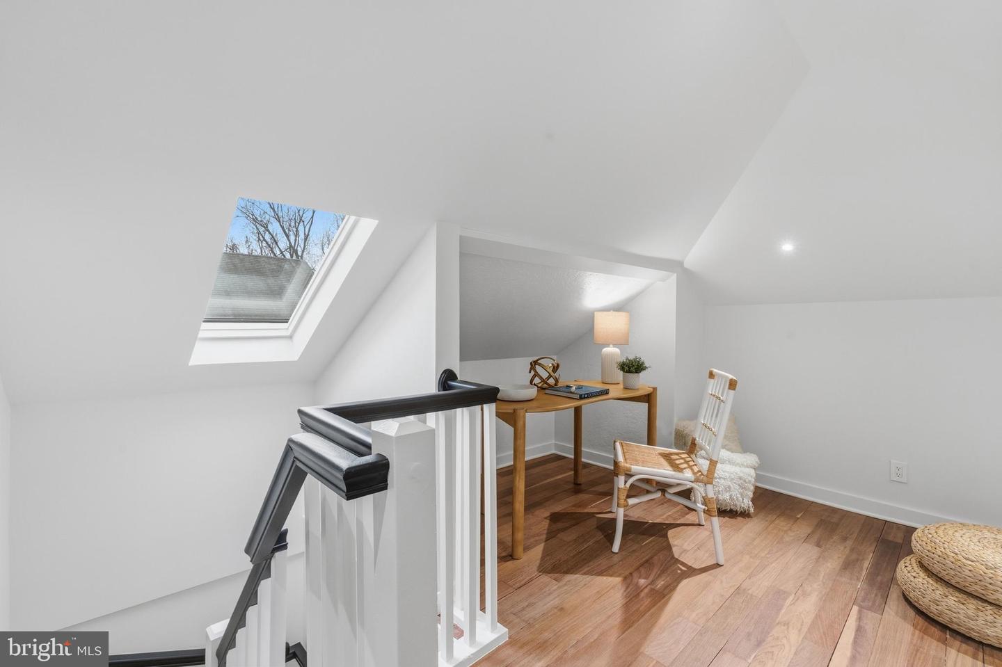 11 CEDAR ST, ALEXANDRIA, Virginia 22301, 5 Bedrooms Bedrooms, ,5 BathroomsBathrooms,Residential,For sale,11 CEDAR ST,VAAX2054224 MLS # VAAX2054224