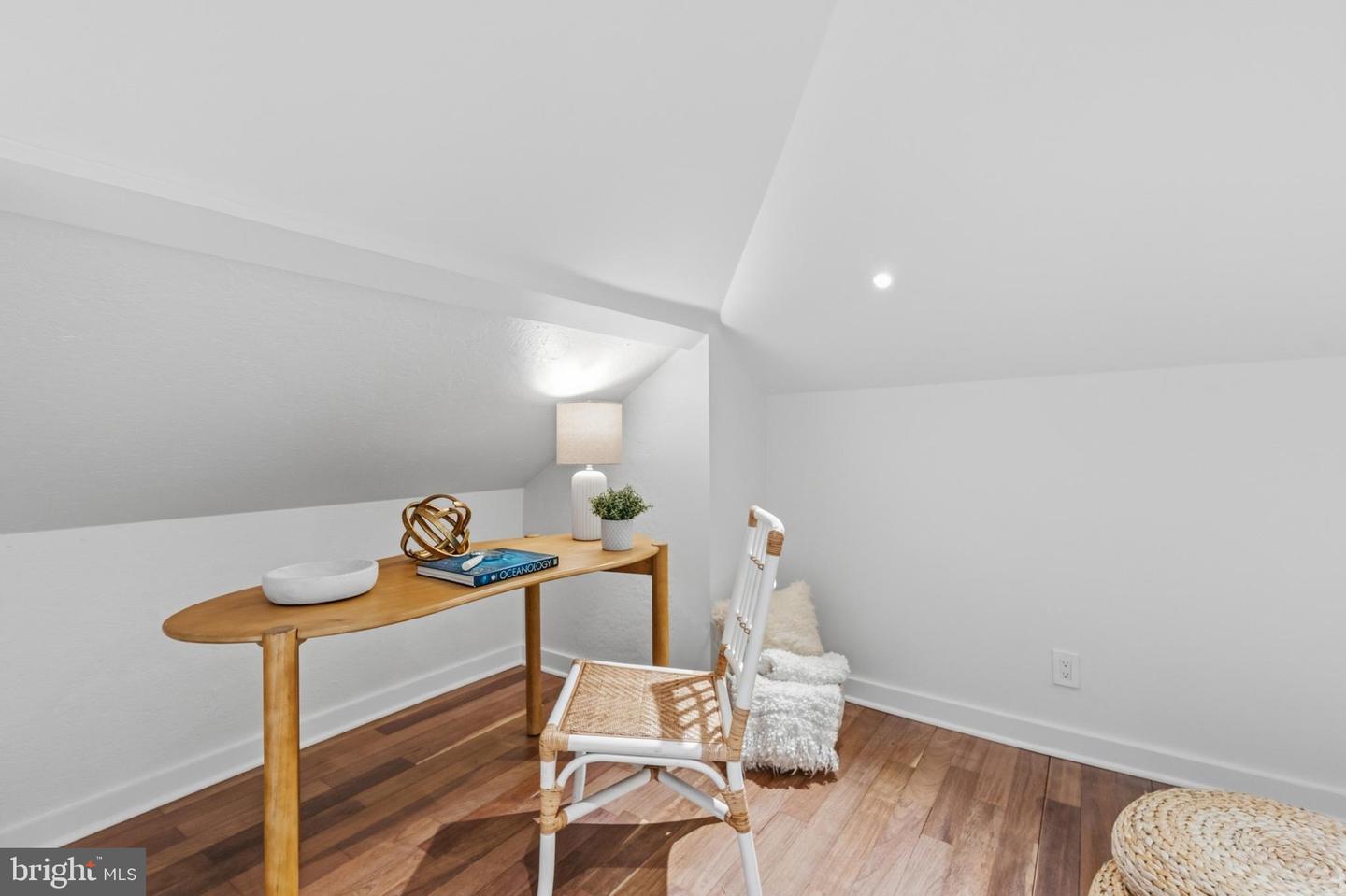 11 CEDAR ST, ALEXANDRIA, Virginia 22301, 5 Bedrooms Bedrooms, ,5 BathroomsBathrooms,Residential,For sale,11 CEDAR ST,VAAX2054224 MLS # VAAX2054224