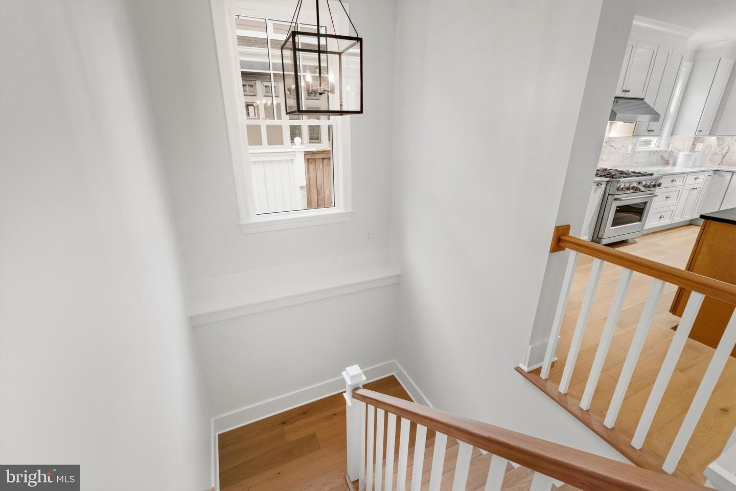 11 CEDAR ST, ALEXANDRIA, Virginia 22301, 5 Bedrooms Bedrooms, ,5 BathroomsBathrooms,Residential,For sale,11 CEDAR ST,VAAX2054224 MLS # VAAX2054224