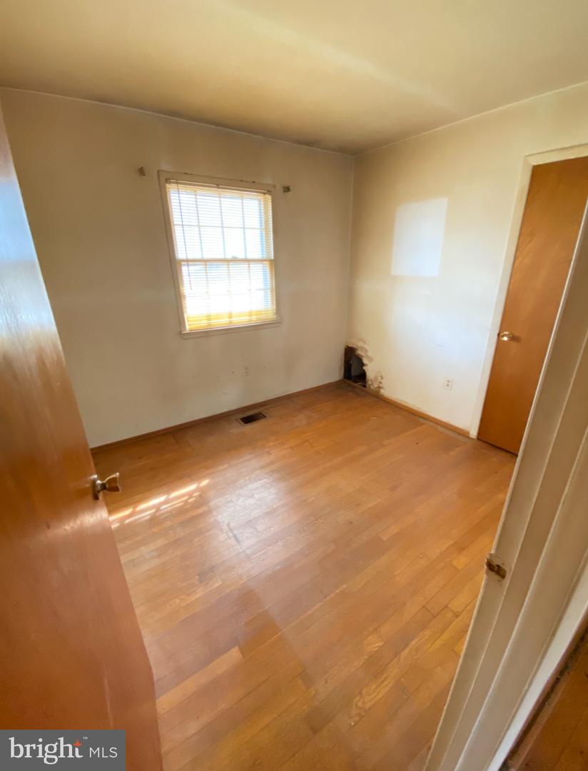 4520 EDINBURG DR, WOODBRIDGE, Virginia 22193, 3 Bedrooms Bedrooms, ,1 BathroomBathrooms,Residential,For sale,4520 EDINBURG DR,VAPW2112560 MLS # VAPW2112560