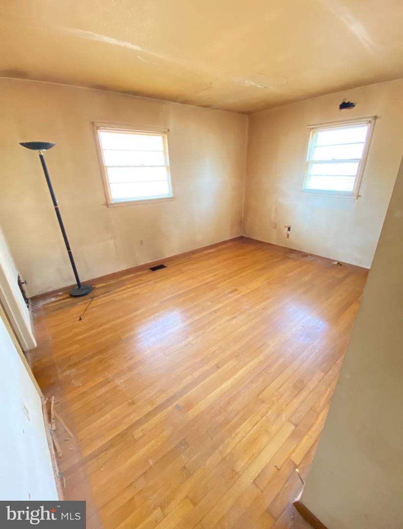 4520 EDINBURG DR, WOODBRIDGE, Virginia 22193, 3 Bedrooms Bedrooms, ,1 BathroomBathrooms,Residential,For sale,4520 EDINBURG DR,VAPW2112560 MLS # VAPW2112560