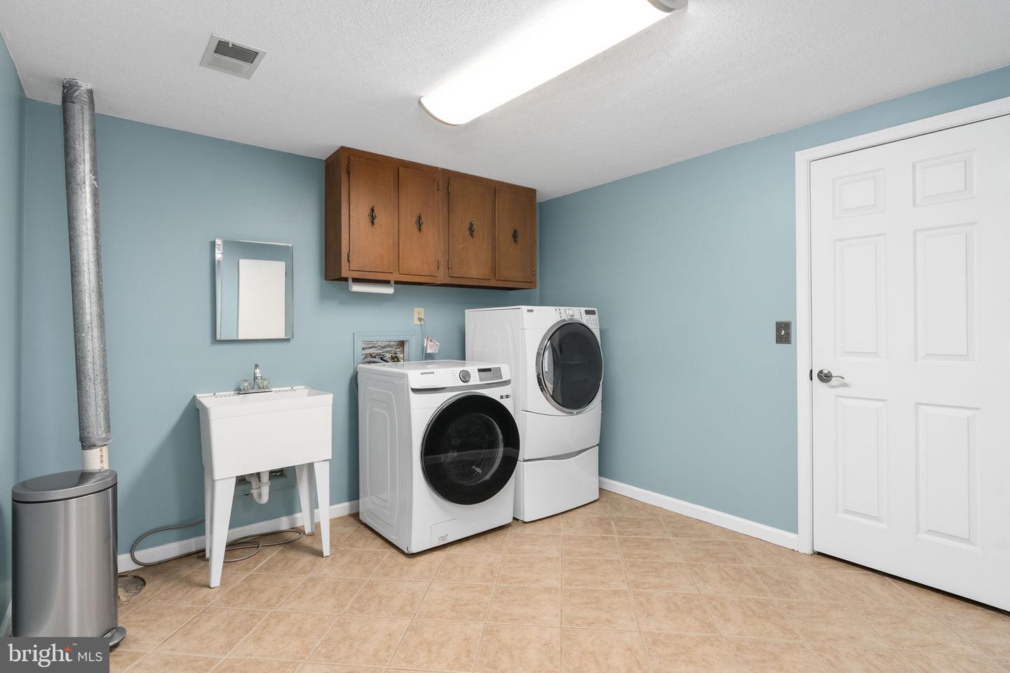 10 BRIDGEPORT CIR, STAFFORD, Virginia 22554, 5 Bedrooms Bedrooms, ,3 BathroomsBathrooms,Residential,For sale,10 BRIDGEPORT CIR,VAST2046204 MLS # VAST2046204 10 BRIDGEPORT CIR, STAFFORD, Virginia 22554, 5 Bedrooms Bedrooms, ,3 BathroomsBathrooms,Residential,For sale,10 BRIDGEPORT CIR,VAST2046204 MLS # VAST2046204