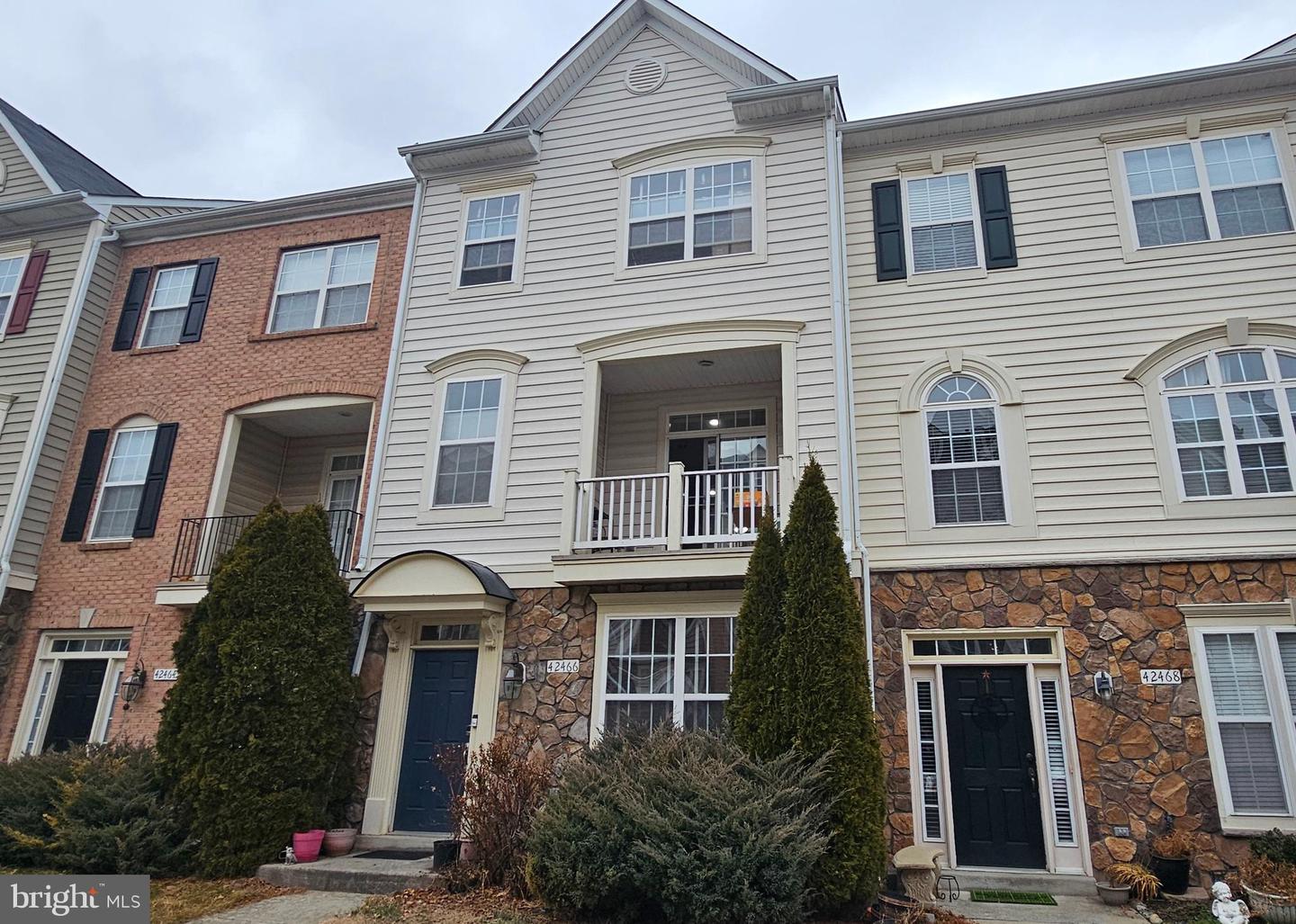 42466 MALACHITE TER, BRAMBLETON, Virginia 20148, 3 Bedrooms Bedrooms, ,2 BathroomsBathrooms,Residential,For sale,42466 MALACHITE TER,VALO2116000 MLS # VALO2116000 42466 MALACHITE TER, BRAMBLETON, Virginia 20148, 3 Bedrooms Bedrooms, ,2 BathroomsBathrooms,Residential,For sale,42466 MALACHITE TER,VALO2116000 MLS # VALO2116000