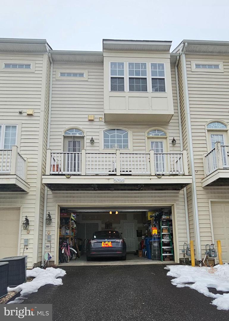 42466 MALACHITE TER, BRAMBLETON, Virginia 20148, 3 Bedrooms Bedrooms, ,2 BathroomsBathrooms,Residential,For sale,42466 MALACHITE TER,VALO2116000 MLS # VALO2116000 42466 MALACHITE TER, BRAMBLETON, Virginia 20148, 3 Bedrooms Bedrooms, ,2 BathroomsBathrooms,Residential,For sale,42466 MALACHITE TER,VALO2116000 MLS # VALO2116000