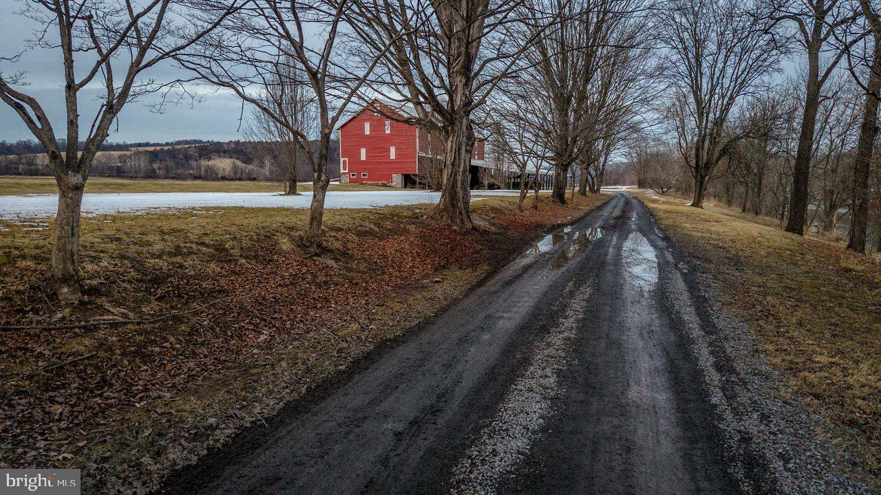 17442 EVERGREEN VALLEY RD, TIMBERVILLE, Virginia 22853, 6 Bedrooms Bedrooms, ,3 BathroomsBathrooms,Residential,For sale,17442 EVERGREEN VALLEY RD,VARO2002846 MLS # VARO2002846