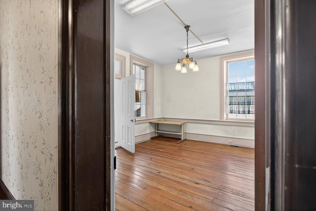 17442 EVERGREEN VALLEY RD, TIMBERVILLE, Virginia 22853, 6 Bedrooms Bedrooms, ,3 BathroomsBathrooms,Residential,For sale,17442 EVERGREEN VALLEY RD,VARO2002846 MLS # VARO2002846