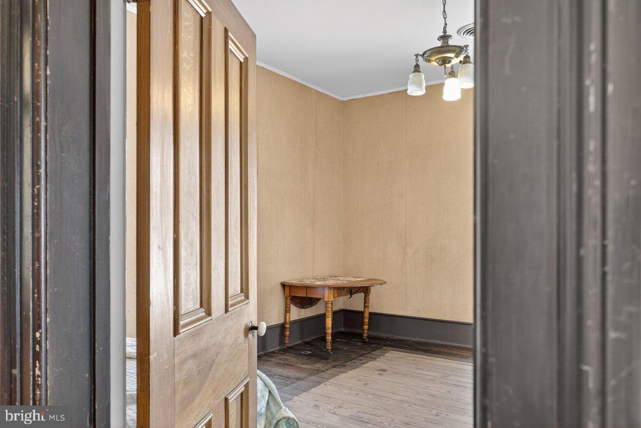 17442 EVERGREEN VALLEY RD, TIMBERVILLE, Virginia 22853, 6 Bedrooms Bedrooms, ,3 BathroomsBathrooms,Residential,For sale,17442 EVERGREEN VALLEY RD,VARO2002846 MLS # VARO2002846