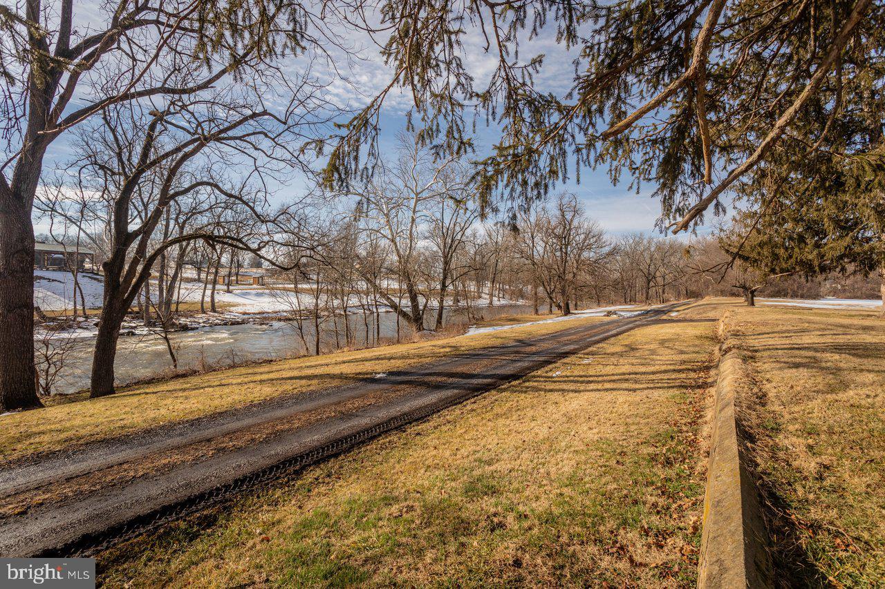 17442 EVERGREEN VALLEY RD, TIMBERVILLE, Virginia 22853, 6 Bedrooms Bedrooms, ,3 BathroomsBathrooms,Residential,For sale,17442 EVERGREEN VALLEY RD,VARO2002846 MLS # VARO2002846