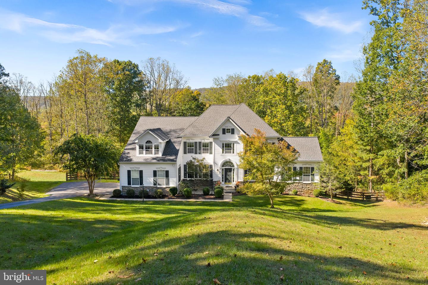 17229 GRAND VALLEY CT, ROUND HILL, Virginia 20141, 5 Bedrooms Bedrooms, ,4 BathroomsBathrooms,Residential,For sale,17229 GRAND VALLEY CT,VALO2116032 MLS # VALO2116032 17229 GRAND VALLEY CT, ROUND HILL, Virginia 20141, 5 Bedrooms Bedrooms, ,4 BathroomsBathrooms,Residential,For sale,17229 GRAND VALLEY CT,VALO2116032 MLS # VALO2116032