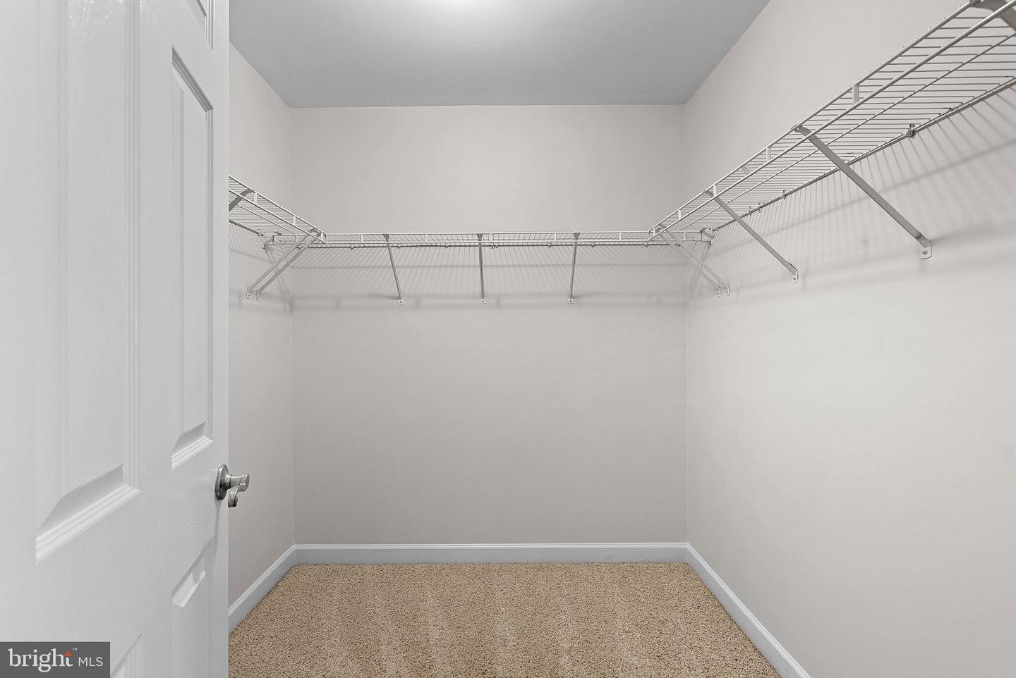 17229 GRAND VALLEY CT, ROUND HILL, Virginia 20141, 5 Bedrooms Bedrooms, ,4 BathroomsBathrooms,Residential,For sale,17229 GRAND VALLEY CT,VALO2116032 MLS # VALO2116032 17229 GRAND VALLEY CT, ROUND HILL, Virginia 20141, 5 Bedrooms Bedrooms, ,4 BathroomsBathrooms,Residential,For sale,17229 GRAND VALLEY CT,VALO2116032 MLS # VALO2116032