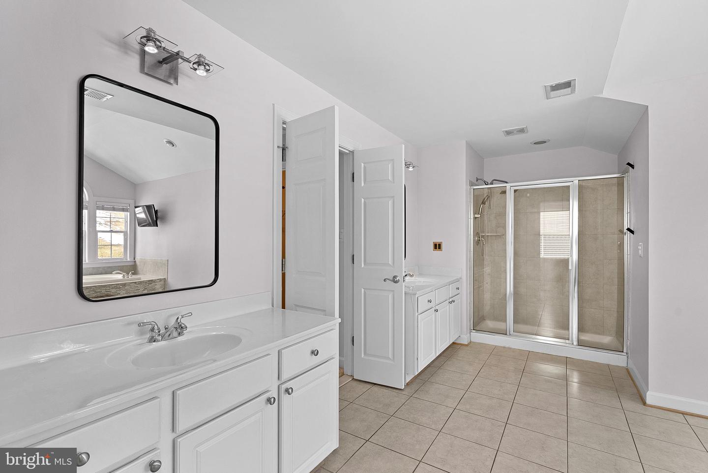 17229 GRAND VALLEY CT, ROUND HILL, Virginia 20141, 5 Bedrooms Bedrooms, ,4 BathroomsBathrooms,Residential,For sale,17229 GRAND VALLEY CT,VALO2116032 MLS # VALO2116032 17229 GRAND VALLEY CT, ROUND HILL, Virginia 20141, 5 Bedrooms Bedrooms, ,4 BathroomsBathrooms,Residential,For sale,17229 GRAND VALLEY CT,VALO2116032 MLS # VALO2116032