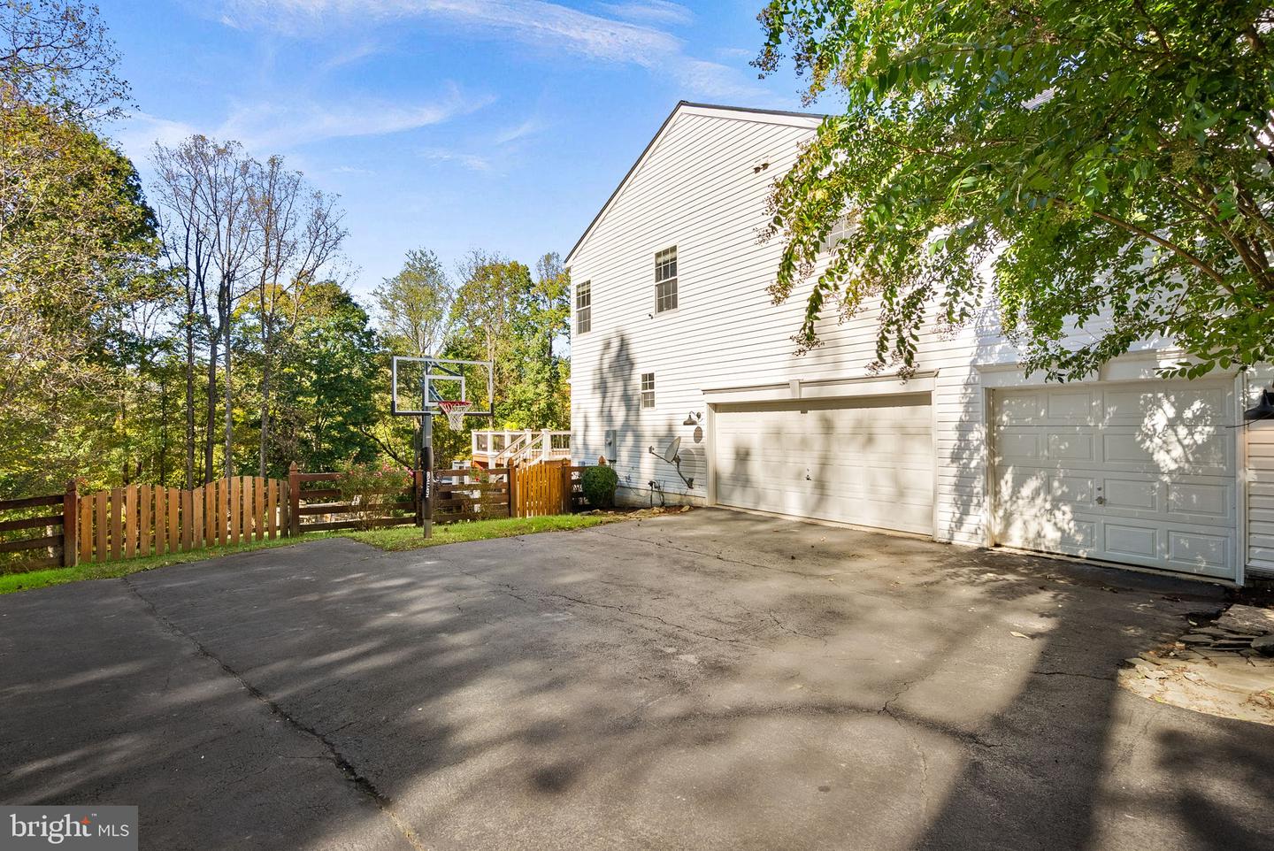 17229 GRAND VALLEY CT, ROUND HILL, Virginia 20141, 5 Bedrooms Bedrooms, ,4 BathroomsBathrooms,Residential,For sale,17229 GRAND VALLEY CT,VALO2116032 MLS # VALO2116032 17229 GRAND VALLEY CT, ROUND HILL, Virginia 20141, 5 Bedrooms Bedrooms, ,4 BathroomsBathrooms,Residential,For sale,17229 GRAND VALLEY CT,VALO2116032 MLS # VALO2116032