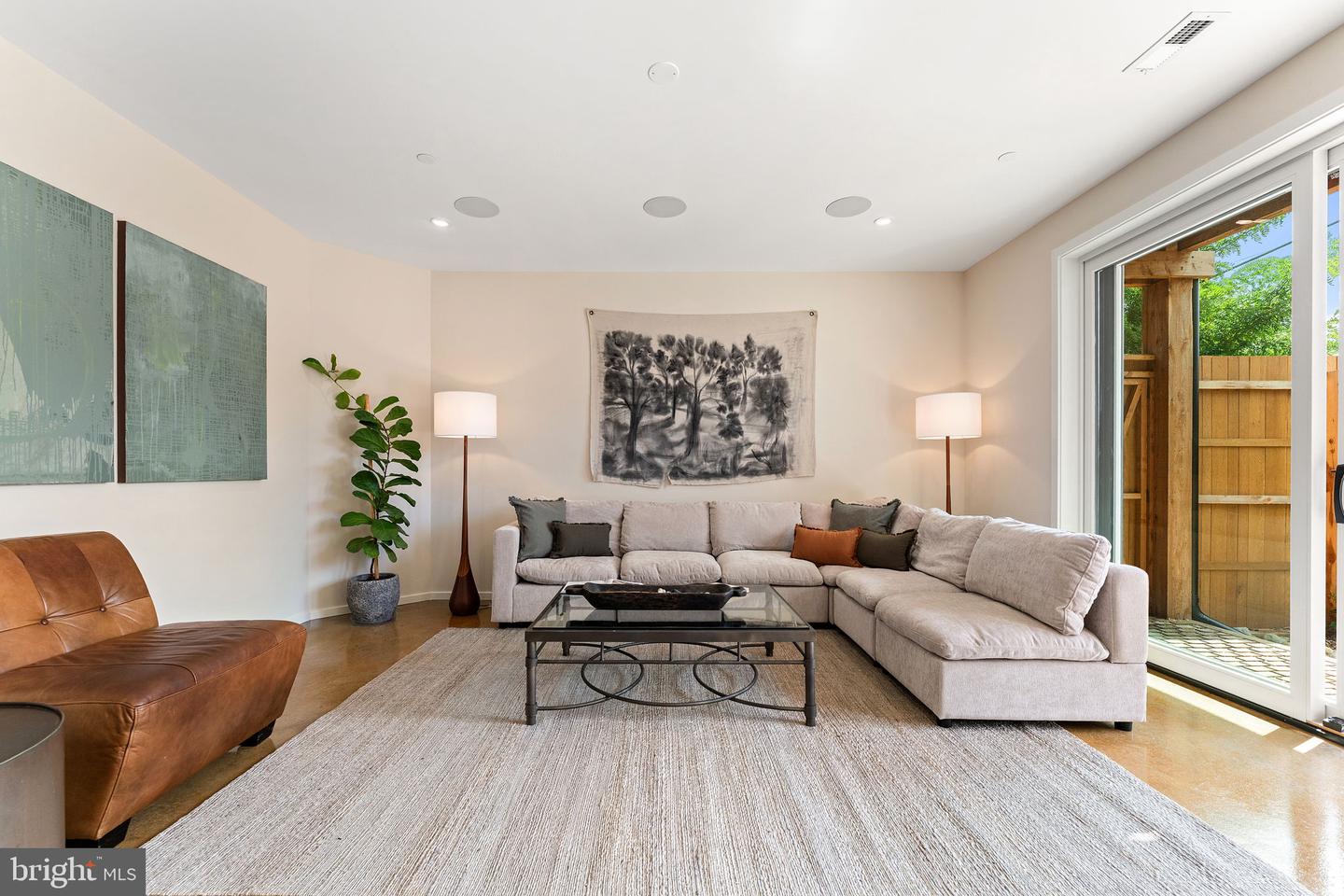 21 OVERBECK ALLEY NE, WASHINGTON, District Of Columbia 20002, 4 Bedrooms Bedrooms, ,3 BathroomsBathrooms,Residential,For sale,21 OVERBECK ALLEY NE,DCDC2246486 MLS # DCDC2246486