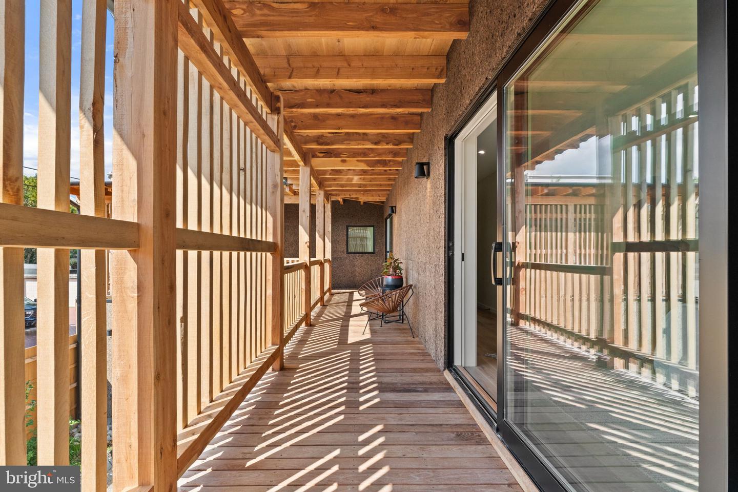 21 OVERBECK ALLEY NE, WASHINGTON, District Of Columbia 20002, 4 Bedrooms Bedrooms, ,3 BathroomsBathrooms,Residential,For sale,21 OVERBECK ALLEY NE,DCDC2246486 MLS # DCDC2246486