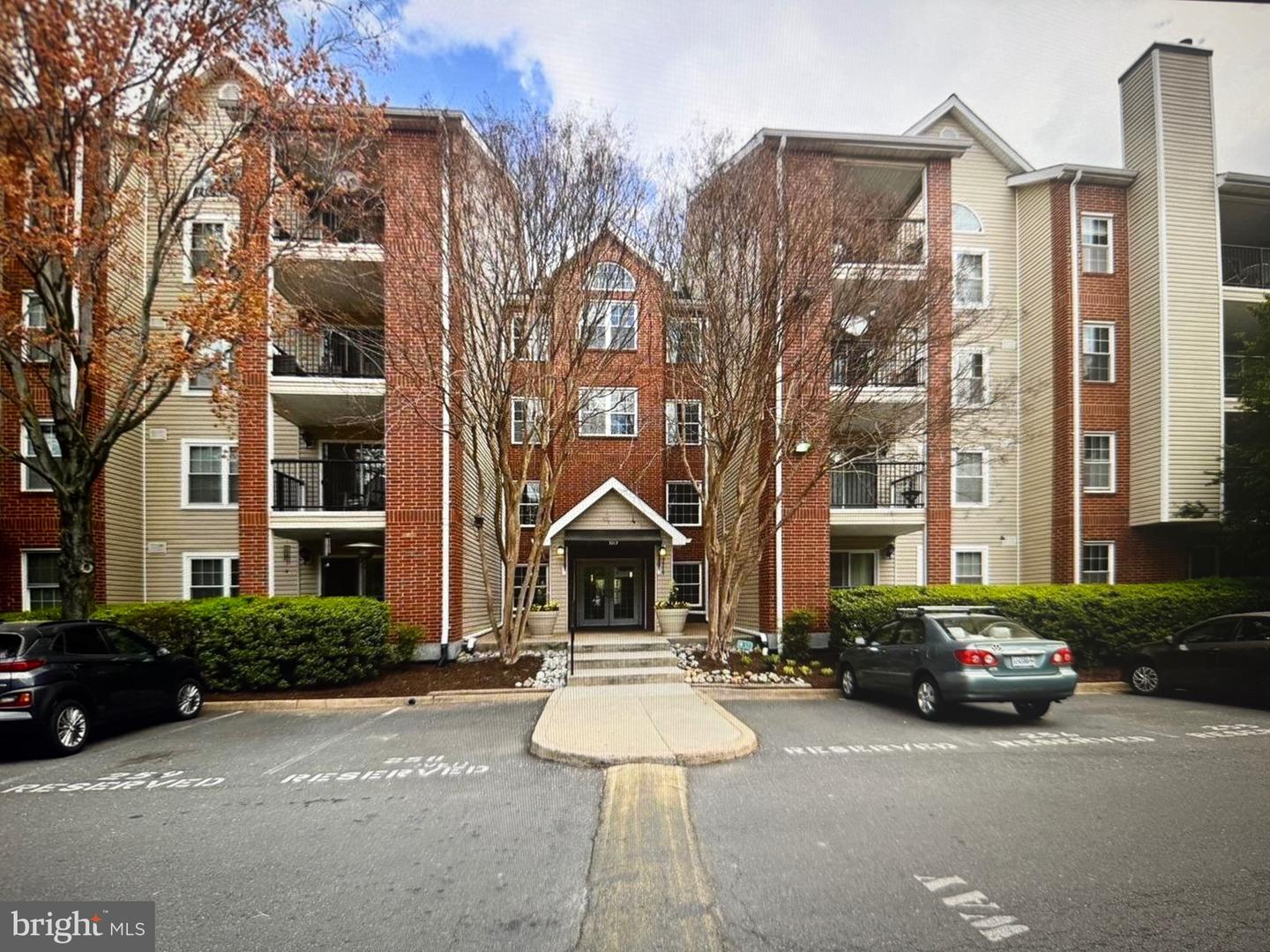 3315 WYNDHAM CIR #2233, ALEXANDRIA, Virginia 22302, 1 Bedroom Bedrooms, ,1 BathroomBathrooms,Residential,For sale,3315 WYNDHAM CIR #2233,VAAX2054238 MLS # VAAX2054238