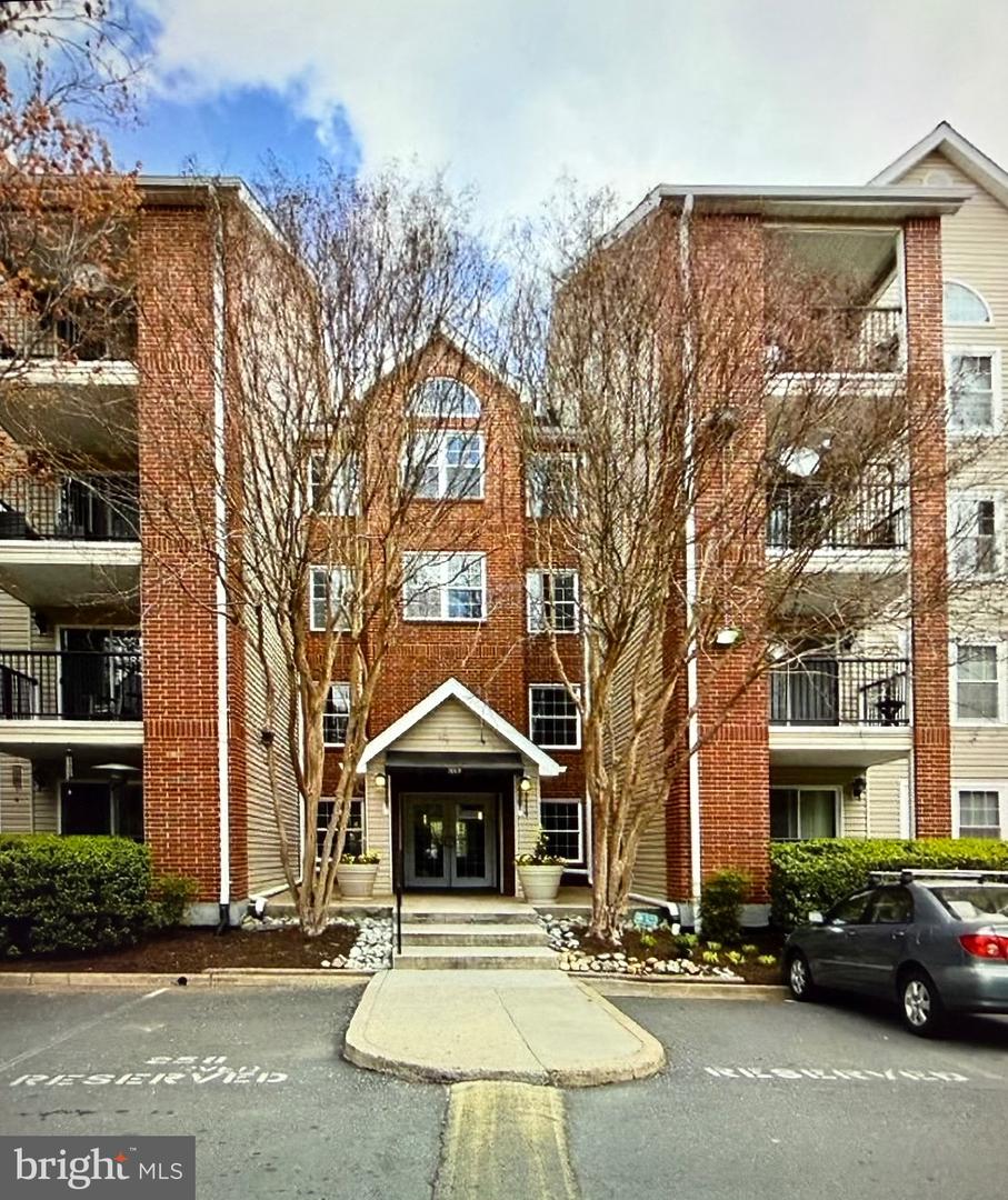 3315 WYNDHAM CIR #2233, ALEXANDRIA, Virginia 22302, 1 Bedroom Bedrooms, ,1 BathroomBathrooms,Residential,For sale,3315 WYNDHAM CIR #2233,VAAX2054238 MLS # VAAX2054238