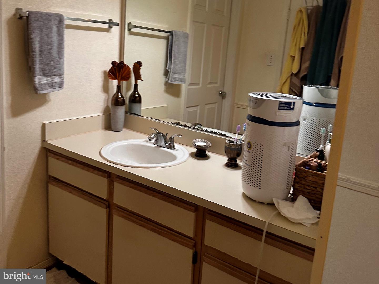 3315 WYNDHAM CIR #2233, ALEXANDRIA, Virginia 22302, 1 Bedroom Bedrooms, ,1 BathroomBathrooms,Residential,For sale,3315 WYNDHAM CIR #2233,VAAX2054238 MLS # VAAX2054238