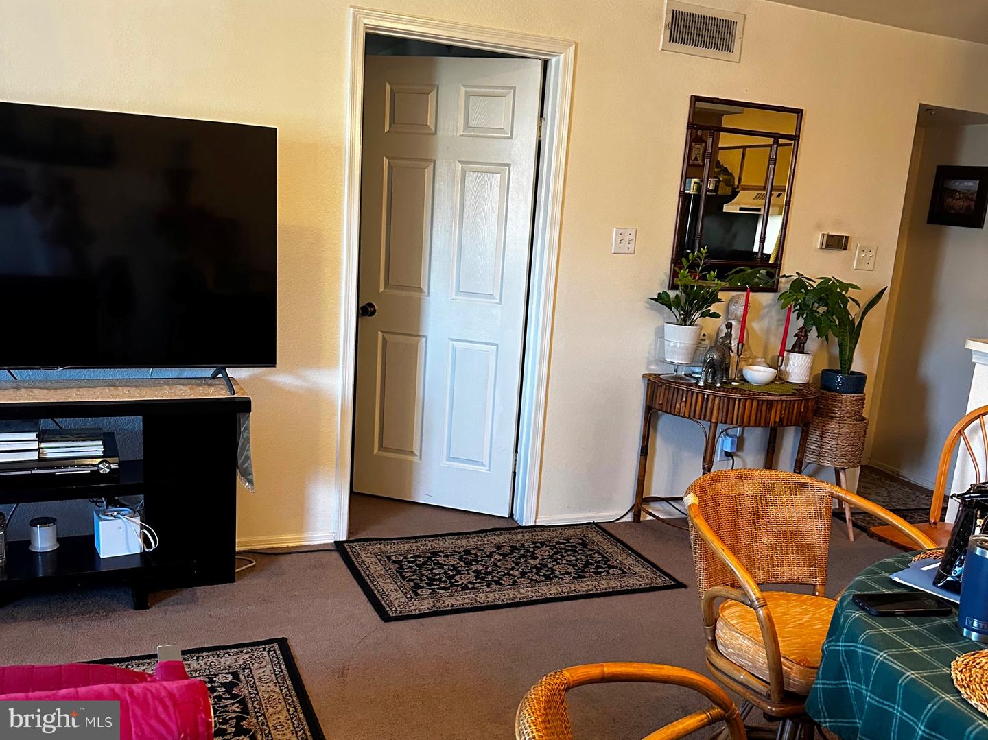 3315 WYNDHAM CIR #2233, ALEXANDRIA, Virginia 22302, 1 Bedroom Bedrooms, ,1 BathroomBathrooms,Residential,For sale,3315 WYNDHAM CIR #2233,VAAX2054238 MLS # VAAX2054238