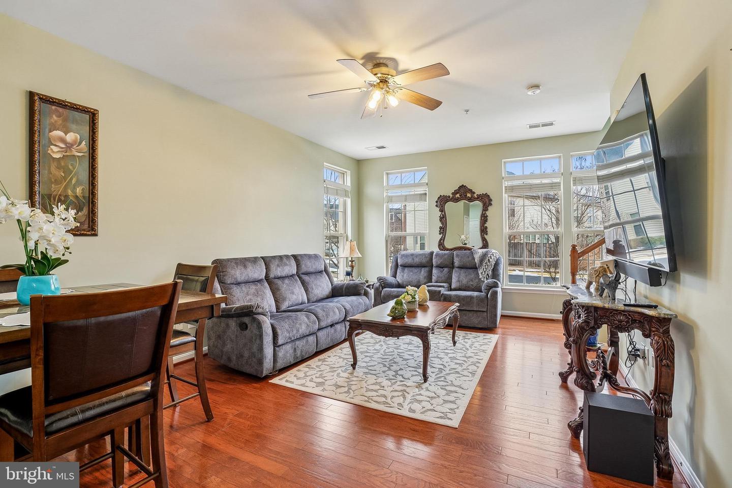 7706 CEDAR BRANCH DR, GAINESVILLE, Virginia 20155, 2 Bedrooms Bedrooms, ,2 BathroomsBathrooms,Residential,For sale,7706 CEDAR BRANCH DR,VAPW2112664 MLS # VAPW2112664