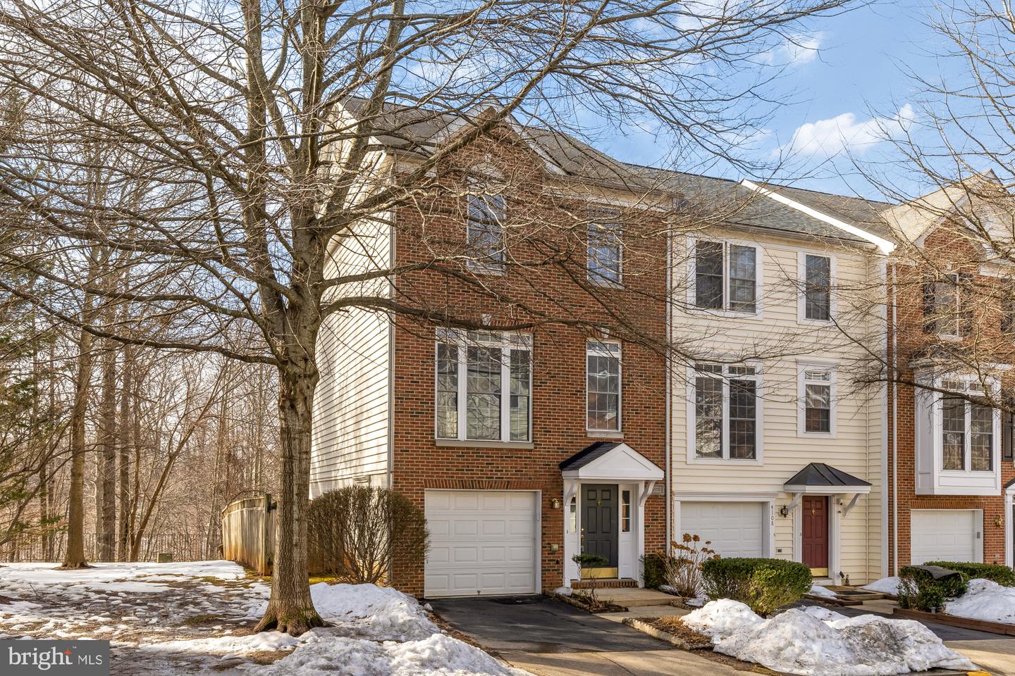 4110 FAIRFAX CENTER CREEK DR, FAIRFAX, Virginia 22030, 3 Bedrooms Bedrooms, ,2 BathroomsBathrooms,Residential,For sale,4110 FAIRFAX CENTER CREEK DR,VAFX2291482 MLS # VAFX2291482