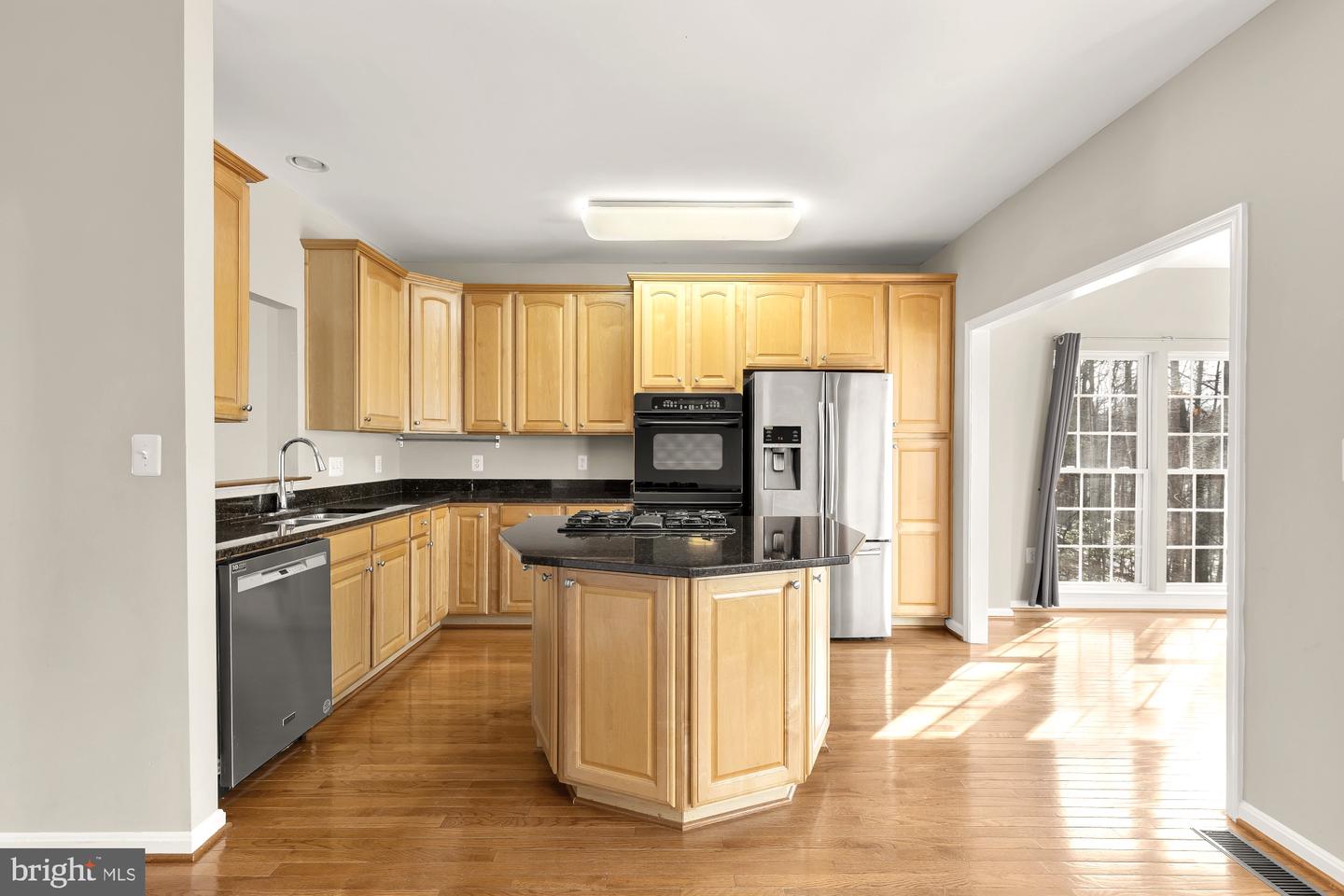 4110 FAIRFAX CENTER CREEK DR, FAIRFAX, Virginia 22030, 3 Bedrooms Bedrooms, ,2 BathroomsBathrooms,Residential,For sale,4110 FAIRFAX CENTER CREEK DR,VAFX2291482 MLS # VAFX2291482