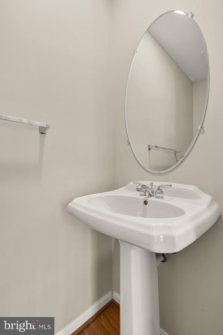 4110 FAIRFAX CENTER CREEK DR, FAIRFAX, Virginia 22030, 3 Bedrooms Bedrooms, ,2 BathroomsBathrooms,Residential,For sale,4110 FAIRFAX CENTER CREEK DR,VAFX2291482 MLS # VAFX2291482