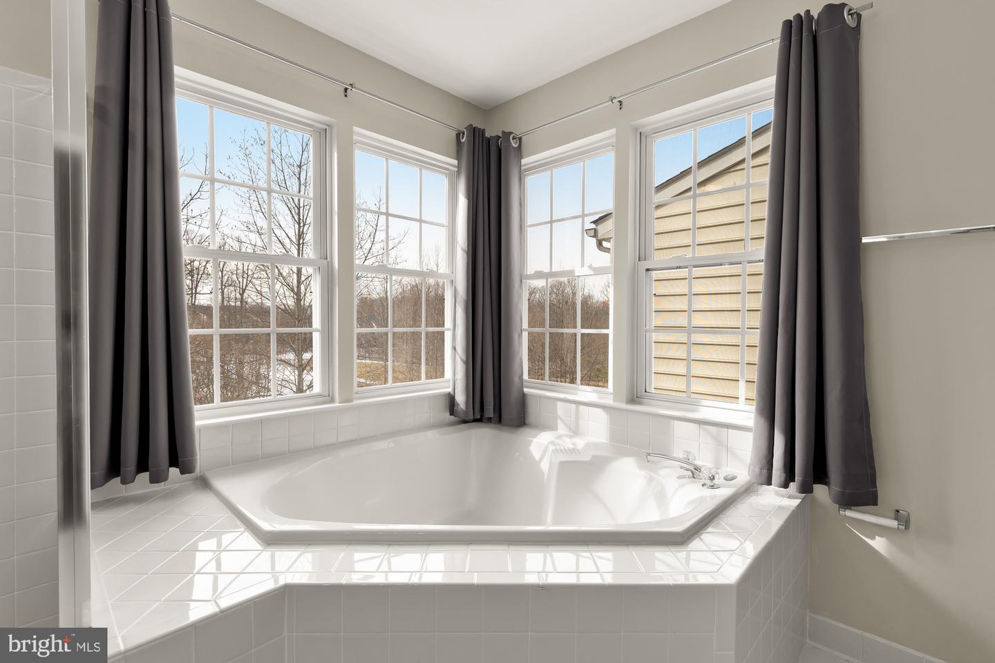 4110 FAIRFAX CENTER CREEK DR, FAIRFAX, Virginia 22030, 3 Bedrooms Bedrooms, ,2 BathroomsBathrooms,Residential,For sale,4110 FAIRFAX CENTER CREEK DR,VAFX2291482 MLS # VAFX2291482