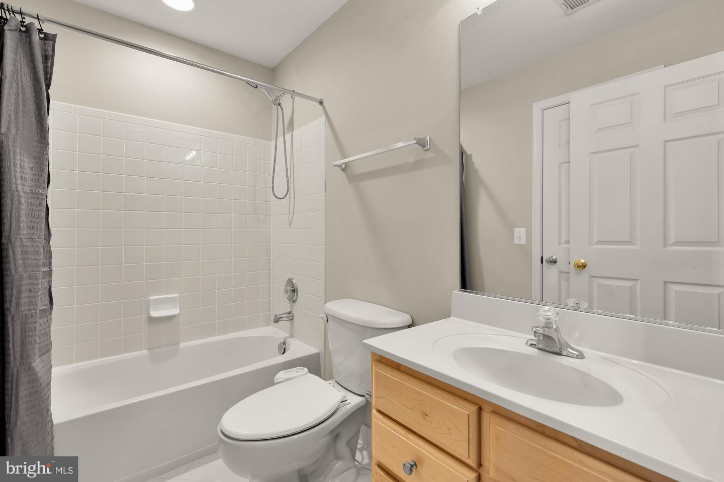 4110 FAIRFAX CENTER CREEK DR, FAIRFAX, Virginia 22030, 3 Bedrooms Bedrooms, ,2 BathroomsBathrooms,Residential,For sale,4110 FAIRFAX CENTER CREEK DR,VAFX2291482 MLS # VAFX2291482