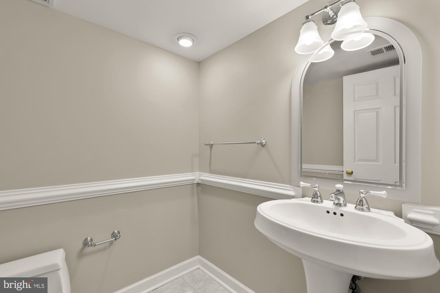 4110 FAIRFAX CENTER CREEK DR, FAIRFAX, Virginia 22030, 3 Bedrooms Bedrooms, ,2 BathroomsBathrooms,Residential,For sale,4110 FAIRFAX CENTER CREEK DR,VAFX2291482 MLS # VAFX2291482