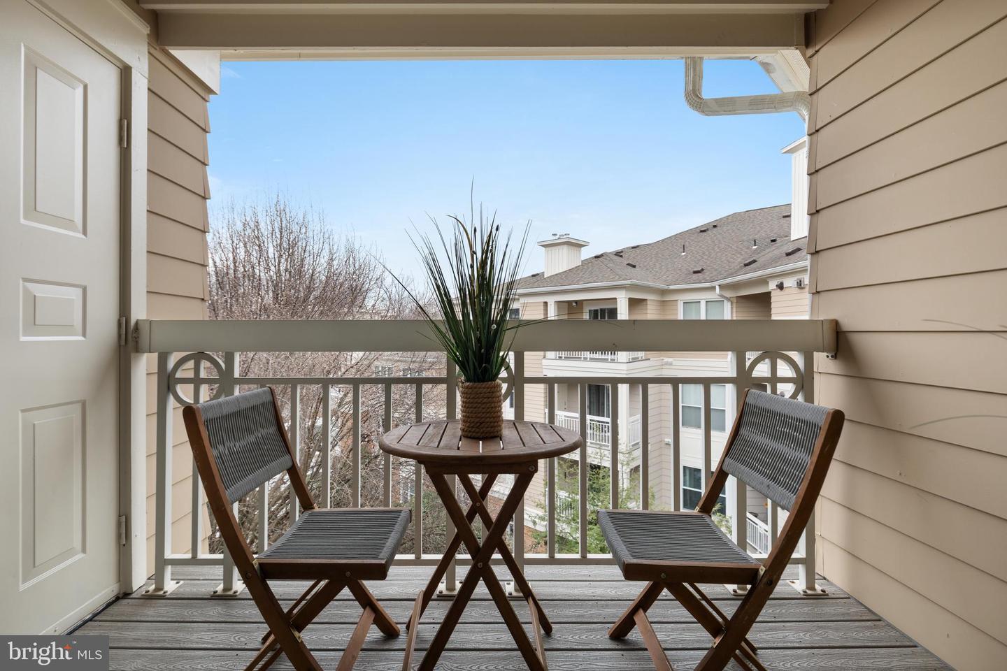 12915 ALTON SQ #411, HERNDON, Virginia 20170, 2 Bedrooms Bedrooms, ,1 BathroomBathrooms,Residential,For sale,12915 ALTON SQ #411,VAFX2291568 MLS # VAFX2291568