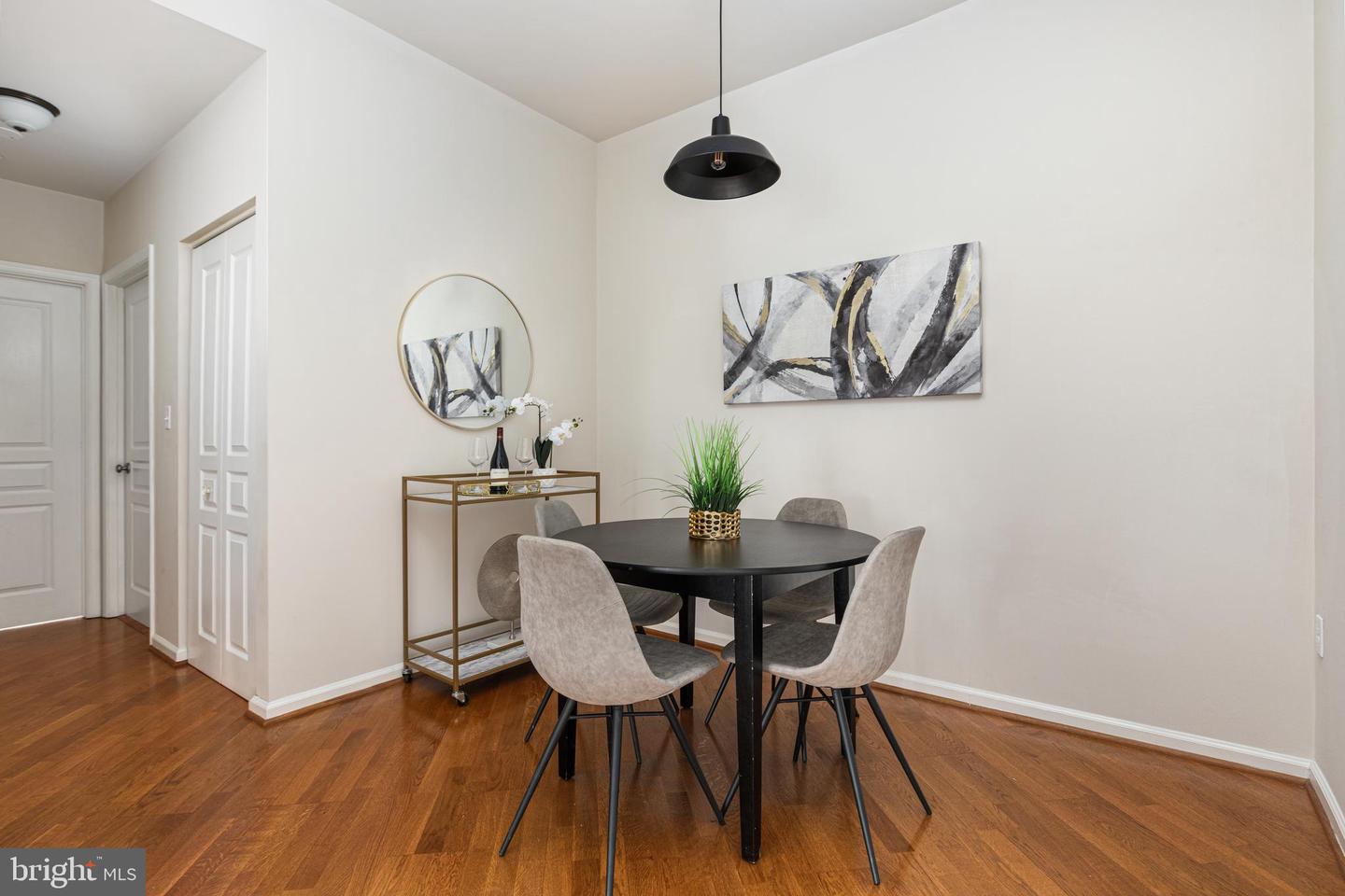 12915 ALTON SQ #411, HERNDON, Virginia 20170, 2 Bedrooms Bedrooms, ,1 BathroomBathrooms,Residential,For sale,12915 ALTON SQ #411,VAFX2291568 MLS # VAFX2291568