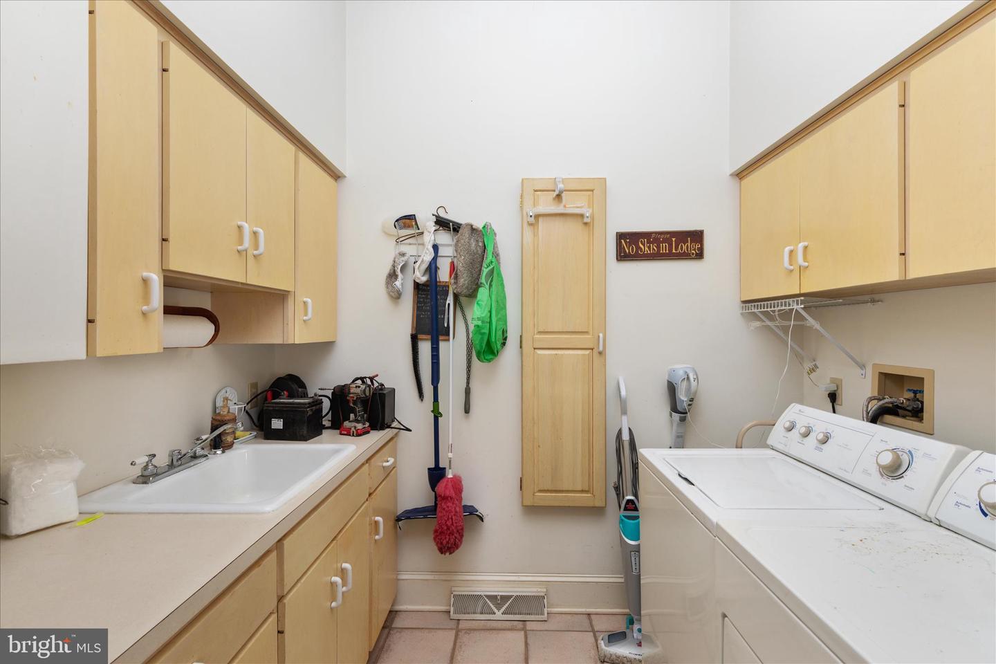 101 DOGWOOD DR, WOODSTOCK, Virginia 22664, 4 Bedrooms Bedrooms, ,3 BathroomsBathrooms,Residential,For sale,101 DOGWOOD DR,VASH2013616 MLS # VASH2013616 101 DOGWOOD DR, WOODSTOCK, Virginia 22664, 4 Bedrooms Bedrooms, ,3 BathroomsBathrooms,Residential,For sale,101 DOGWOOD DR,VASH2013616 MLS # VASH2013616