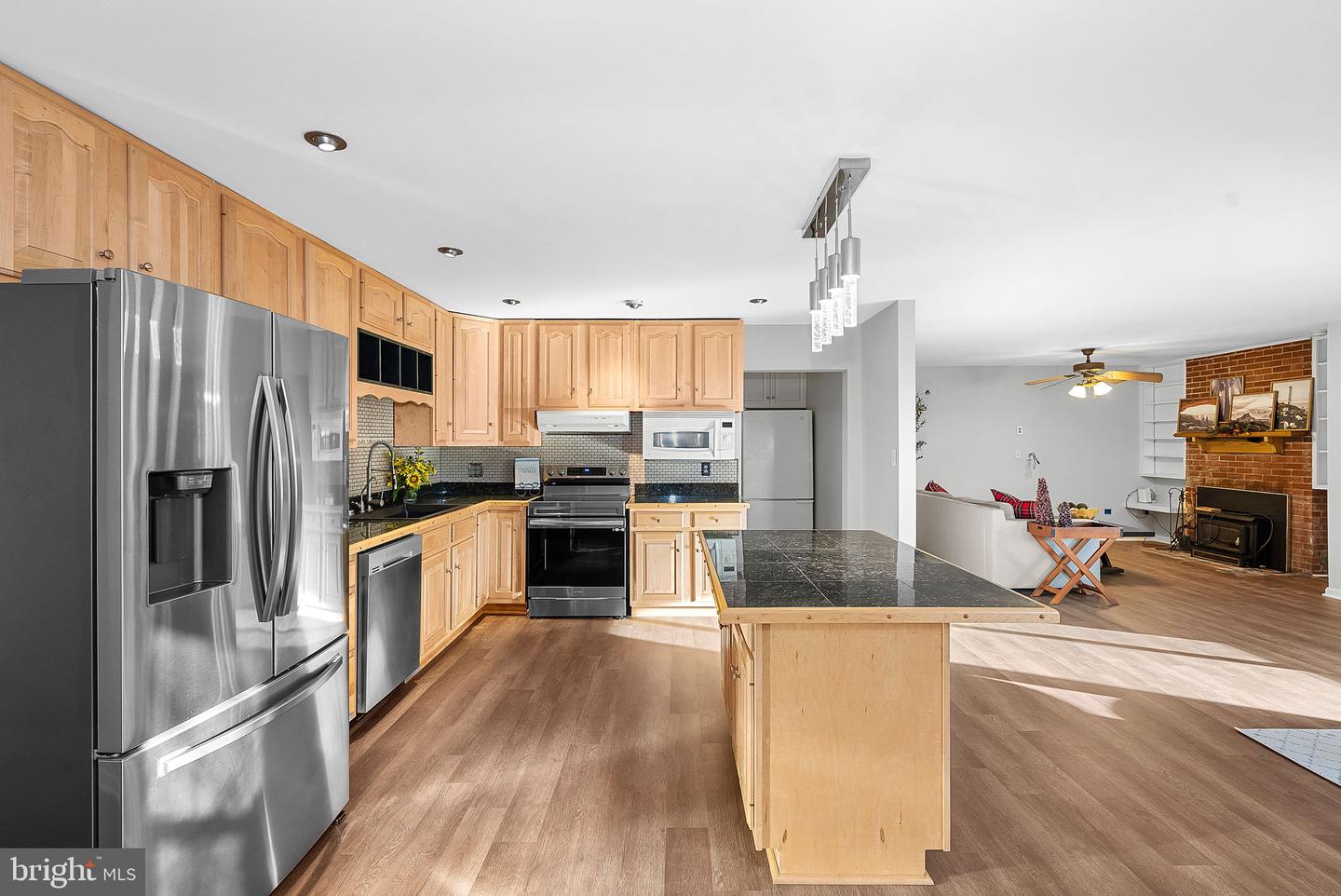 5260 DAPPLE LN, WARRENTON, Virginia 20187, 3 Bedrooms Bedrooms, ,2 BathroomsBathrooms,Residential,For sale,5260 DAPPLE LN,VAFQ2020626 MLS # VAFQ2020626