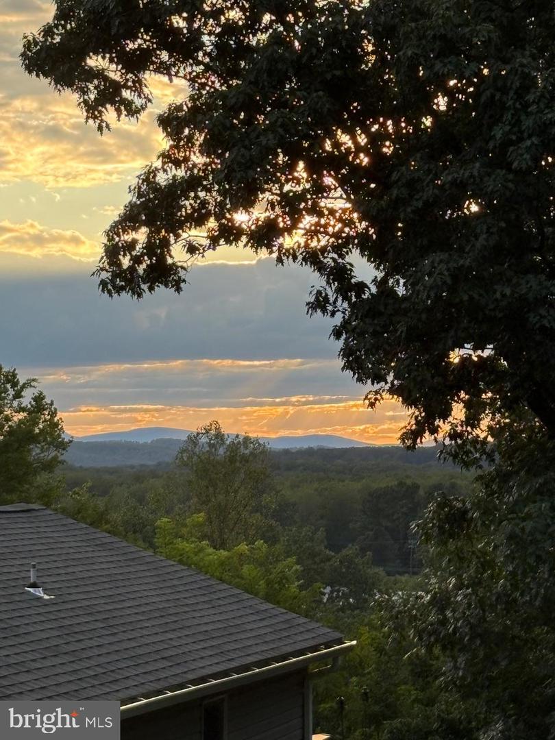 5260 DAPPLE LN, WARRENTON, Virginia 20187, 3 Bedrooms Bedrooms, ,2 BathroomsBathrooms,Residential,For sale,5260 DAPPLE LN,VAFQ2020626 MLS # VAFQ2020626