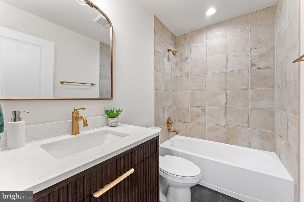 18289 CAMERON RD, GORDONSVILLE, Virginia 22942, 5 Bedrooms Bedrooms, ,3 BathroomsBathrooms,Residential,For sale,18289 CAMERON RD,VAOR2013340 MLS # VAOR2013340 18289 CAMERON RD, GORDONSVILLE, Virginia 22942, 5 Bedrooms Bedrooms, ,3 BathroomsBathrooms,Residential,For sale,18289 CAMERON RD,VAOR2013340 MLS # VAOR2013340