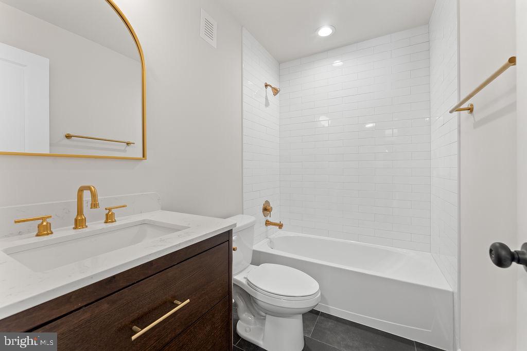 18289 CAMERON RD, GORDONSVILLE, Virginia 22942, 5 Bedrooms Bedrooms, ,3 BathroomsBathrooms,Residential,For sale,18289 CAMERON RD,VAOR2013340 MLS # VAOR2013340 18289 CAMERON RD, GORDONSVILLE, Virginia 22942, 5 Bedrooms Bedrooms, ,3 BathroomsBathrooms,Residential,For sale,18289 CAMERON RD,VAOR2013340 MLS # VAOR2013340