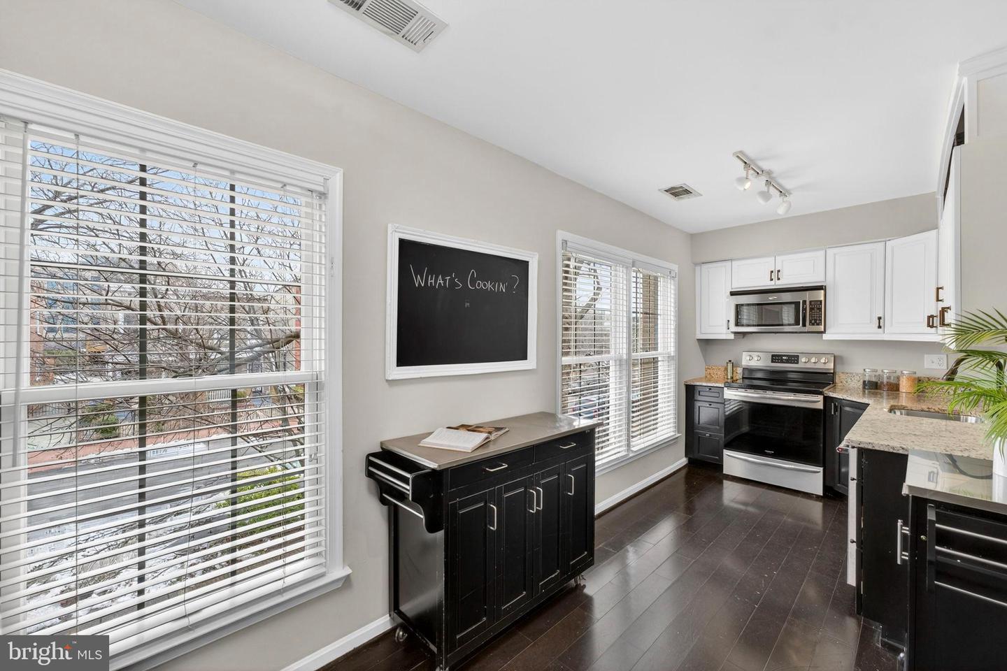 1117 G ST SE, WASHINGTON, District Of Columbia 20003, 4 Bedrooms Bedrooms, 8 Rooms Rooms,3 BathroomsBathrooms,Residential,For sale,1117 G ST SE,DCDC2246858 MLS # DCDC2246858 1117 G ST SE, WASHINGTON, District Of Columbia 20003, 4 Bedrooms Bedrooms, 8 Rooms Rooms,3 BathroomsBathrooms,Residential,For sale,1117 G ST SE,DCDC2246858 MLS # DCDC2246858