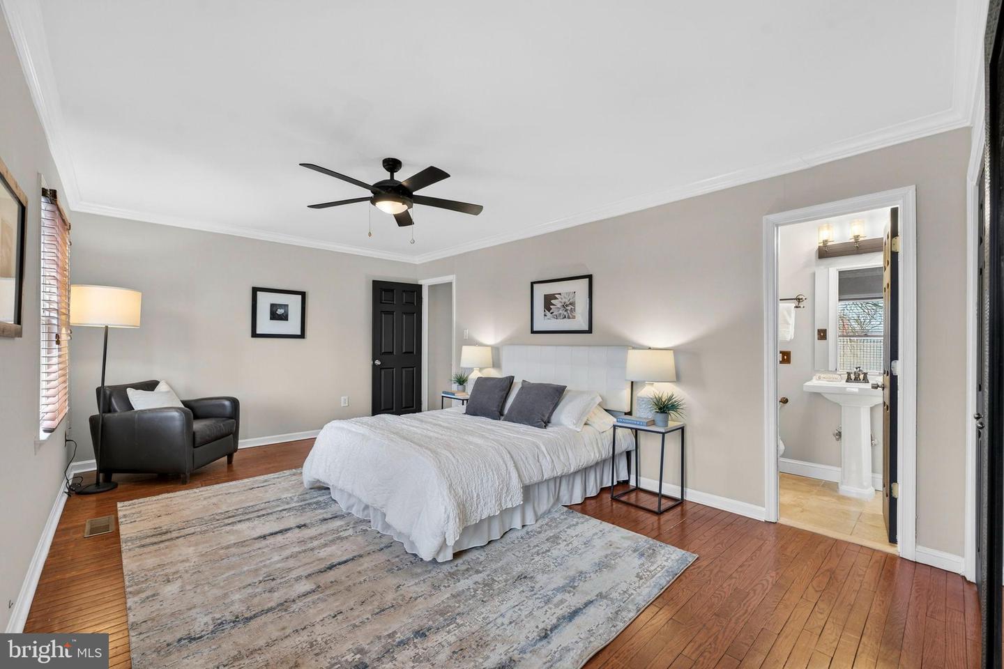 1117 G ST SE, WASHINGTON, District Of Columbia 20003, 4 Bedrooms Bedrooms, 8 Rooms Rooms,3 BathroomsBathrooms,Residential,For sale,1117 G ST SE,DCDC2246858 MLS # DCDC2246858 1117 G ST SE, WASHINGTON, District Of Columbia 20003, 4 Bedrooms Bedrooms, 8 Rooms Rooms,3 BathroomsBathrooms,Residential,For sale,1117 G ST SE,DCDC2246858 MLS # DCDC2246858