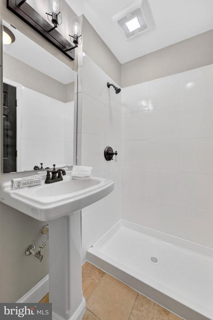 1117 G ST SE, WASHINGTON, District Of Columbia 20003, 4 Bedrooms Bedrooms, 8 Rooms Rooms,3 BathroomsBathrooms,Residential,For sale,1117 G ST SE,DCDC2246858 MLS # DCDC2246858 1117 G ST SE, WASHINGTON, District Of Columbia 20003, 4 Bedrooms Bedrooms, 8 Rooms Rooms,3 BathroomsBathrooms,Residential,For sale,1117 G ST SE,DCDC2246858 MLS # DCDC2246858