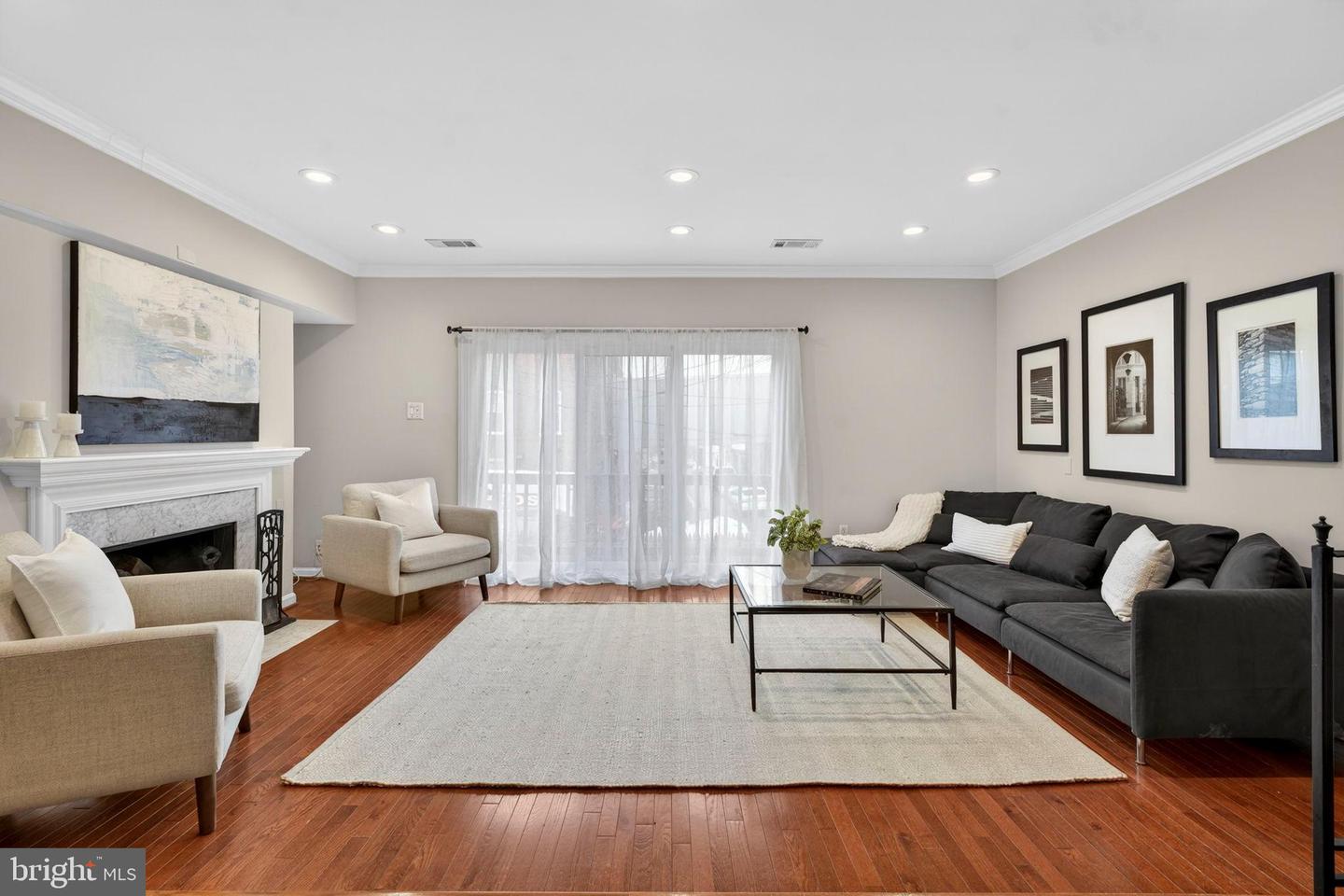 1117 G ST SE, WASHINGTON, District Of Columbia 20003, 4 Bedrooms Bedrooms, 8 Rooms Rooms,3 BathroomsBathrooms,Residential,For sale,1117 G ST SE,DCDC2246858 MLS # DCDC2246858 1117 G ST SE, WASHINGTON, District Of Columbia 20003, 4 Bedrooms Bedrooms, 8 Rooms Rooms,3 BathroomsBathrooms,Residential,For sale,1117 G ST SE,DCDC2246858 MLS # DCDC2246858