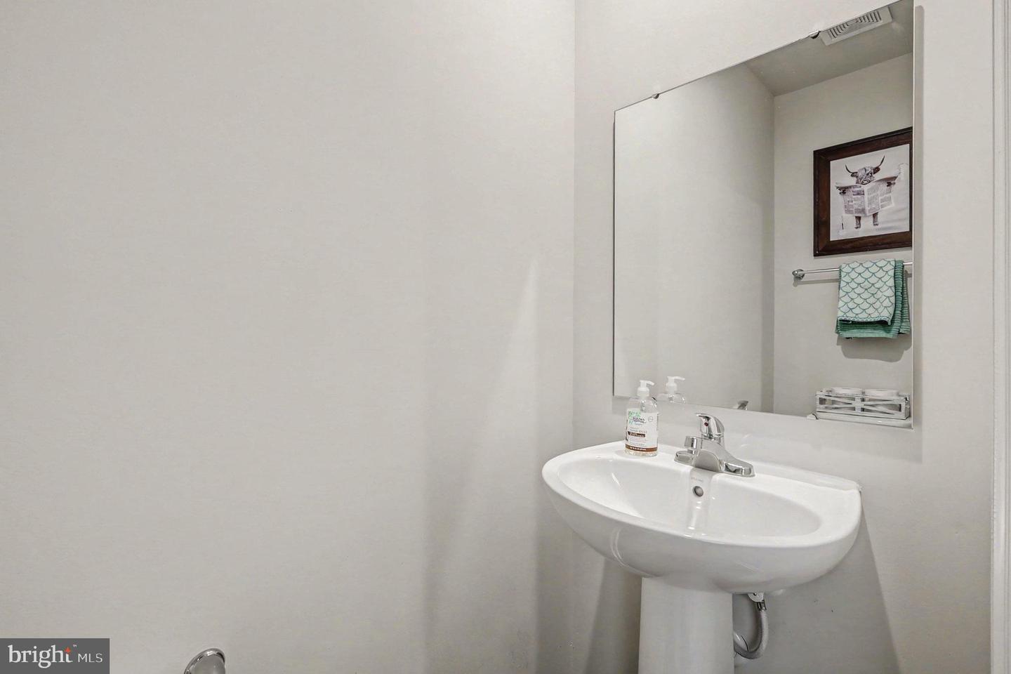 137 KENSINGTON CIR, MIDDLETOWN, Virginia 22645, 3 Bedrooms Bedrooms, ,2 BathroomsBathrooms,Residential,For sale,137 KENSINGTON CIR,VAFV2039674 MLS # VAFV2039674 137 KENSINGTON CIR, MIDDLETOWN, Virginia 22645, 3 Bedrooms Bedrooms, ,2 BathroomsBathrooms,Residential,For sale,137 KENSINGTON CIR,VAFV2039674 MLS # VAFV2039674