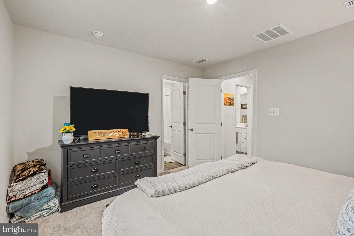 137 KENSINGTON CIR, MIDDLETOWN, Virginia 22645, 3 Bedrooms Bedrooms, ,2 BathroomsBathrooms,Residential,For sale,137 KENSINGTON CIR,VAFV2039674 MLS # VAFV2039674 137 KENSINGTON CIR, MIDDLETOWN, Virginia 22645, 3 Bedrooms Bedrooms, ,2 BathroomsBathrooms,Residential,For sale,137 KENSINGTON CIR,VAFV2039674 MLS # VAFV2039674