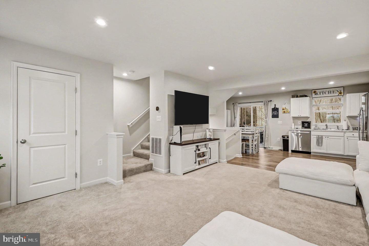 137 KENSINGTON CIR, MIDDLETOWN, Virginia 22645, 3 Bedrooms Bedrooms, ,2 BathroomsBathrooms,Residential,For sale,137 KENSINGTON CIR,VAFV2039674 MLS # VAFV2039674 137 KENSINGTON CIR, MIDDLETOWN, Virginia 22645, 3 Bedrooms Bedrooms, ,2 BathroomsBathrooms,Residential,For sale,137 KENSINGTON CIR,VAFV2039674 MLS # VAFV2039674