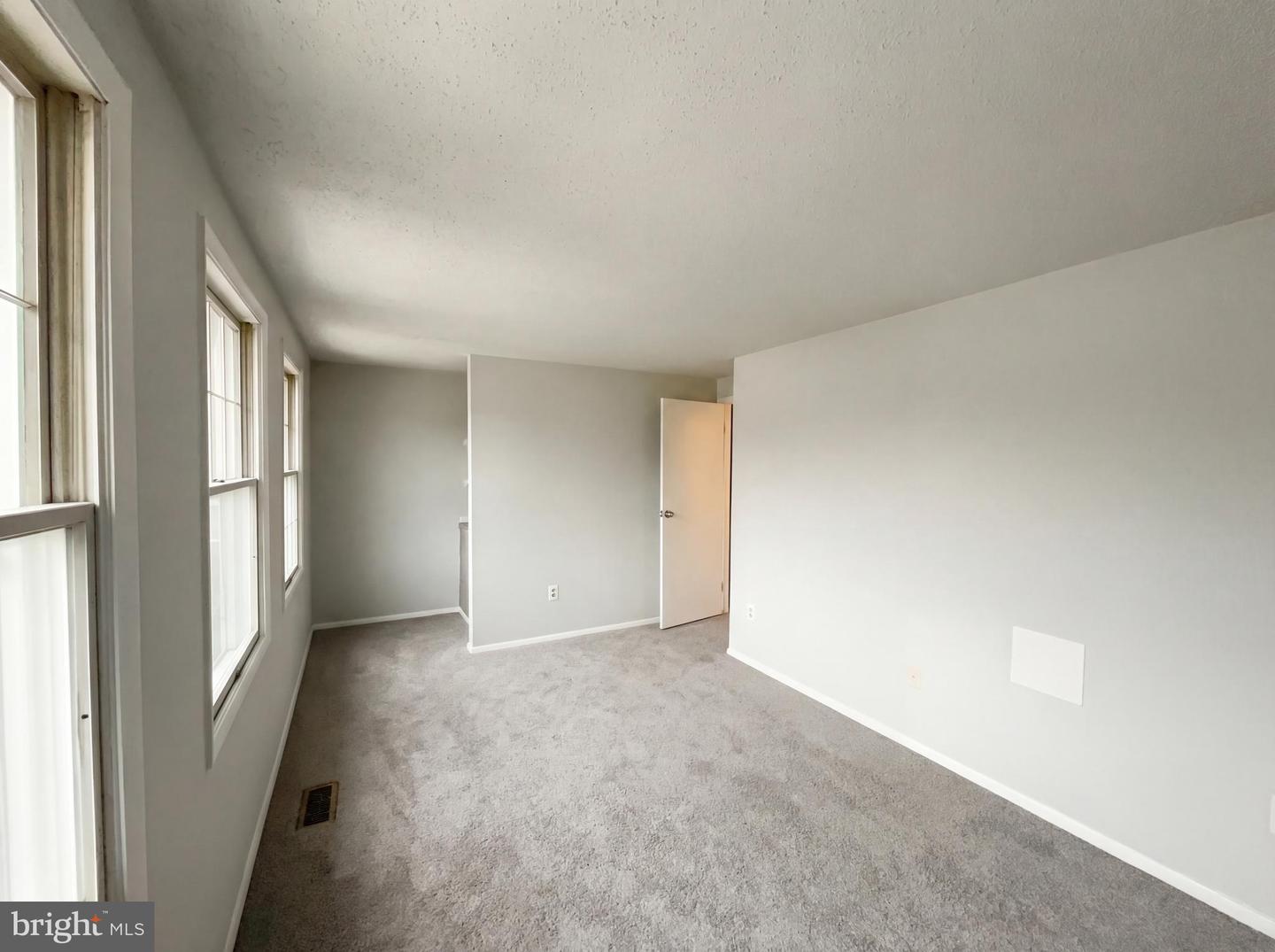 13524 BENTLEY CIR, WOODBRIDGE, Virginia 22192, 3 Bedrooms Bedrooms, ,1 BathroomBathrooms,Residential,For sale,13524 BENTLEY CIR,VAPW2112820 MLS # VAPW2112820