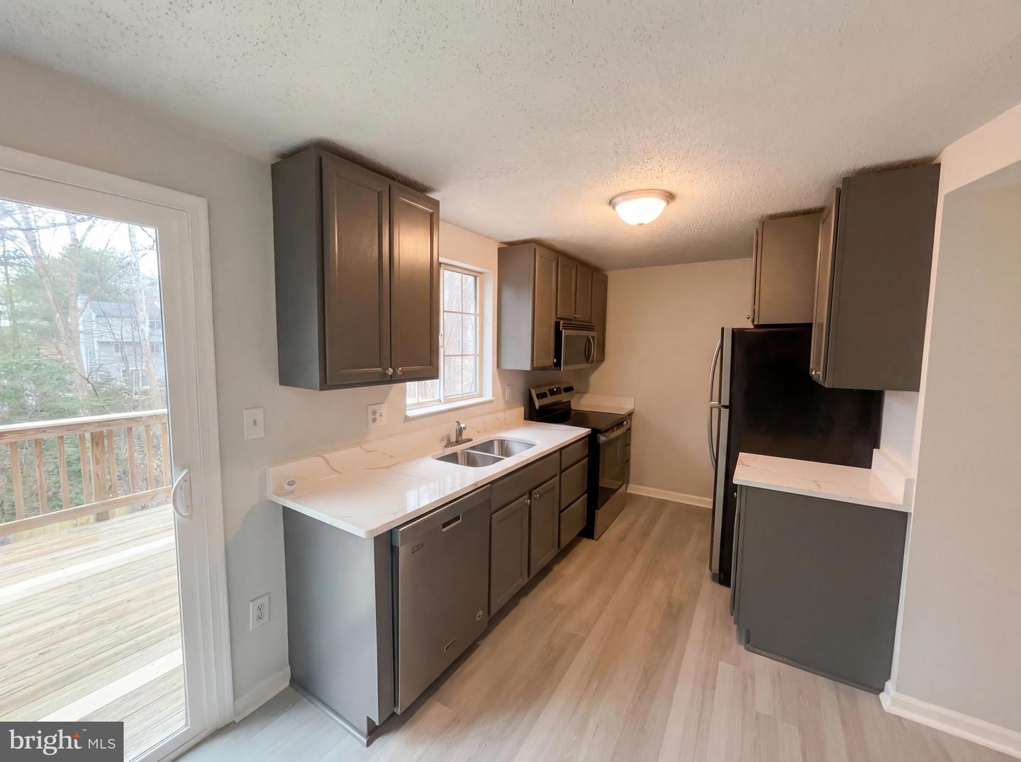 13524 BENTLEY CIR, WOODBRIDGE, Virginia 22192, 3 Bedrooms Bedrooms, ,1 BathroomBathrooms,Residential,For sale,13524 BENTLEY CIR,VAPW2112820 MLS # VAPW2112820