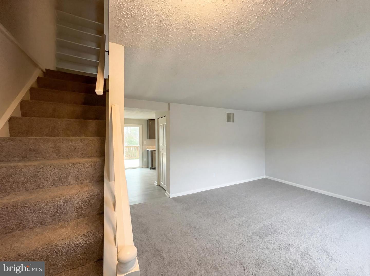 13524 BENTLEY CIR, WOODBRIDGE, Virginia 22192, 3 Bedrooms Bedrooms, ,1 BathroomBathrooms,Residential,For sale,13524 BENTLEY CIR,VAPW2112820 MLS # VAPW2112820