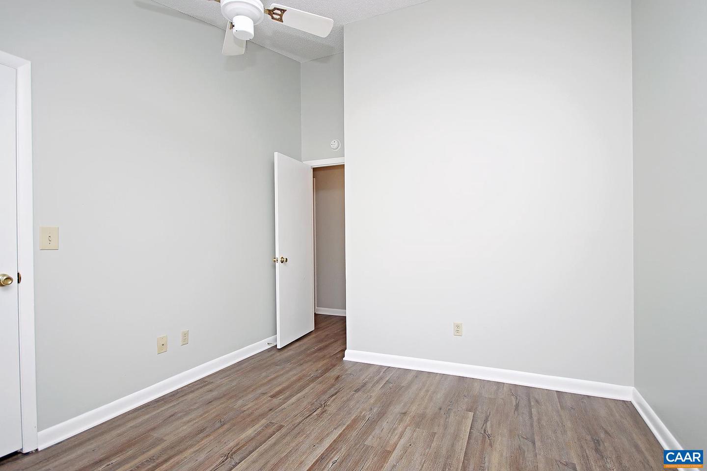 103 TURTLE CREEK RD #9, CHARLOTTESVILLE, Virginia 22901, 2 Bedrooms Bedrooms, ,2 BathroomsBathrooms,Residential,For sale,103 TURTLE CREEK RD #9,673435 MLS # 673435