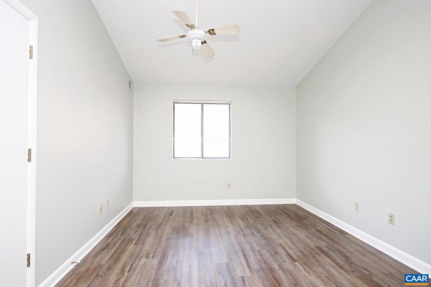 103 TURTLE CREEK RD #9, CHARLOTTESVILLE, Virginia 22901, 2 Bedrooms Bedrooms, ,2 BathroomsBathrooms,Residential,For sale,103 TURTLE CREEK RD #9,673435 MLS # 673435